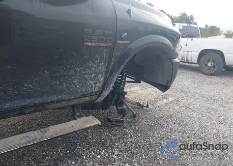 2016 Ram 2500 Laramie из США, поврежденный, VIN 3C6UR5KL3GG152184